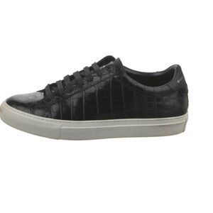 GIVENCHY PARIS 19 Leather Sneakers
